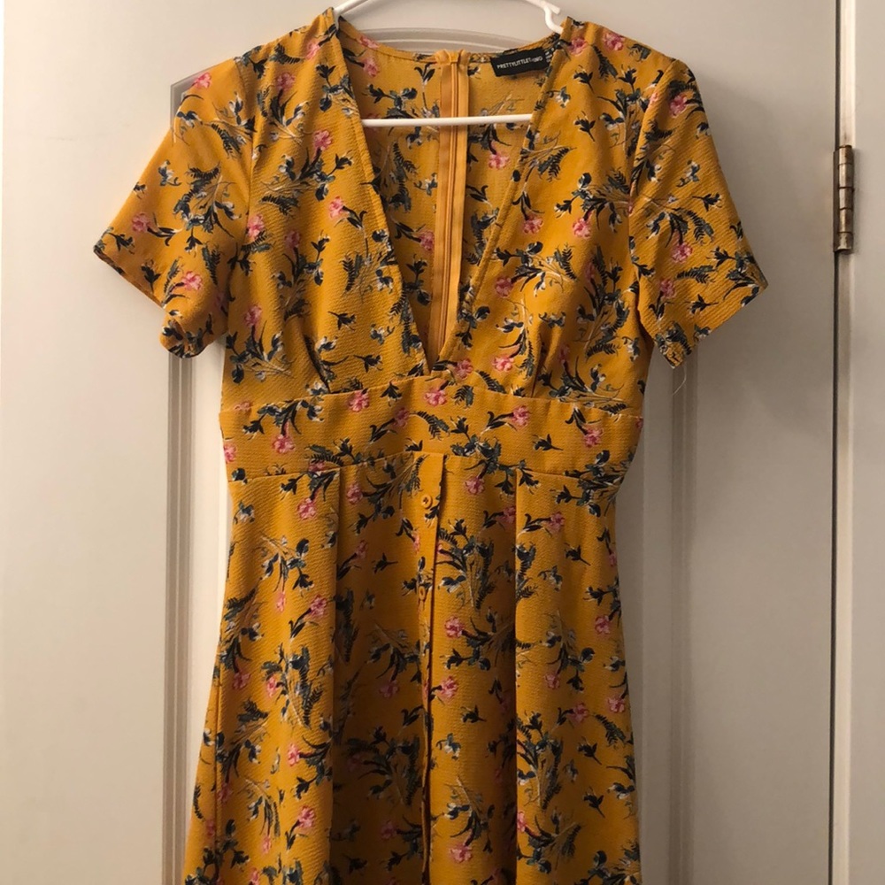 Pretty Little Thing Floral Dress